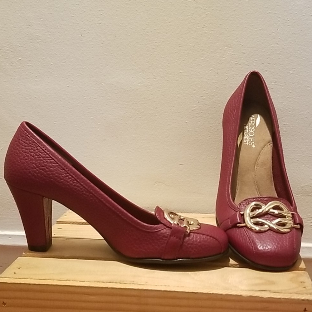 NEW Aerosoles Enrollment Gold Knot Comfort Pump